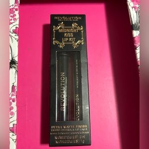 BNIB Black Lipstick and Black Lipliner in “Midnight Kiss” by Makeup Revolution